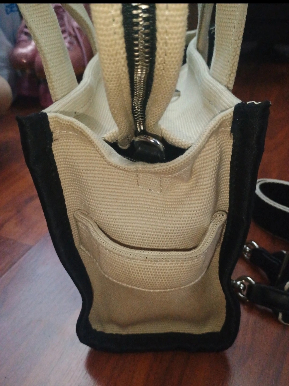 Marc Jacobs The Tote Bag Canvas Small Tote in Cream - Picture 7 of 10